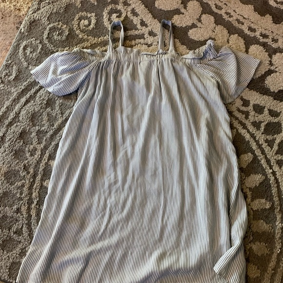 Top - Picture 2 of 4